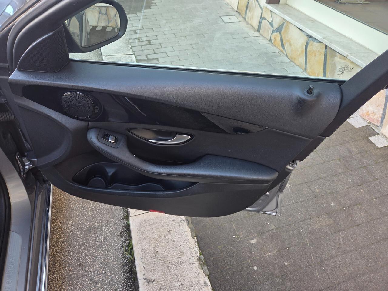 MERCEDES C220 2.2 170 CV LED FULL OPT KM CERTIF