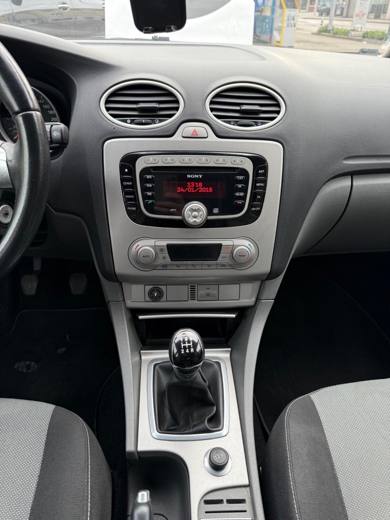 Ford Focus 1.6 (115CV) 5p. Bz.- GPL Titanium