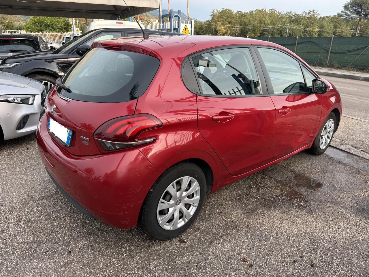 Peugeot 208 - 1.2 68 cv 5 porte - 2017