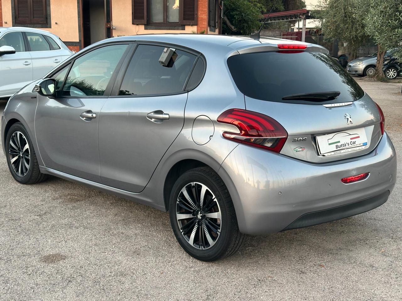 Peugeot 208 1.5 BlueHDi 100cv Signature - 2019 - 65.000 km