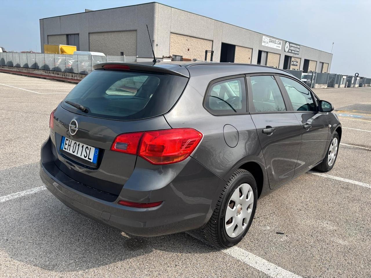 Opel Astra 1.4 100CV Sports Tourer Cosmo UNICO PROPRIETARIO