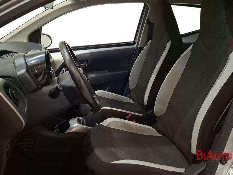 Toyota Aygo Aygo 5p 1.0 x-play my15