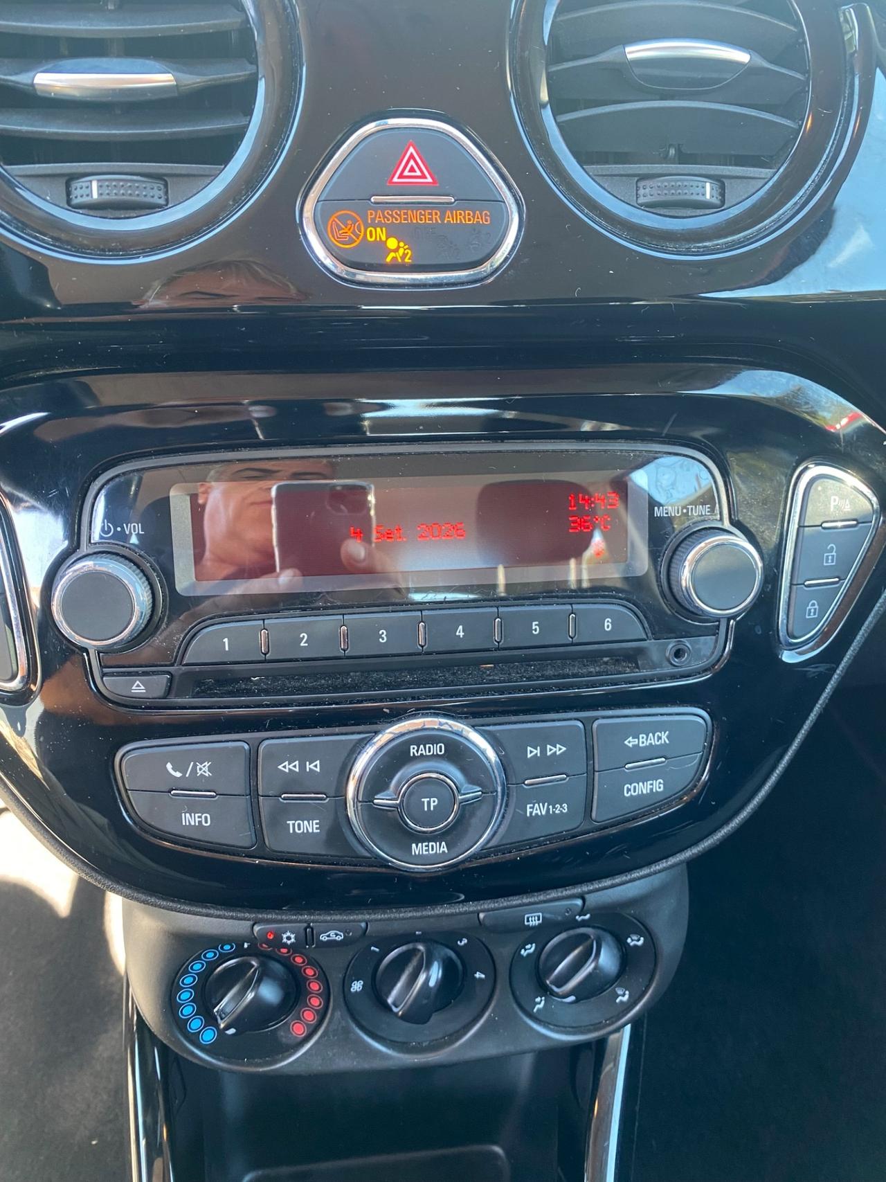 Opel Adam 1.4 87 CV GPL Tech Jam