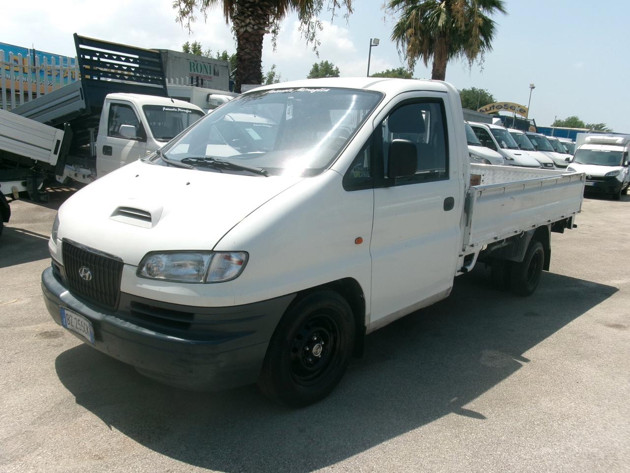 Hyundai H-1 2.5 TDI CASSONE FISSO