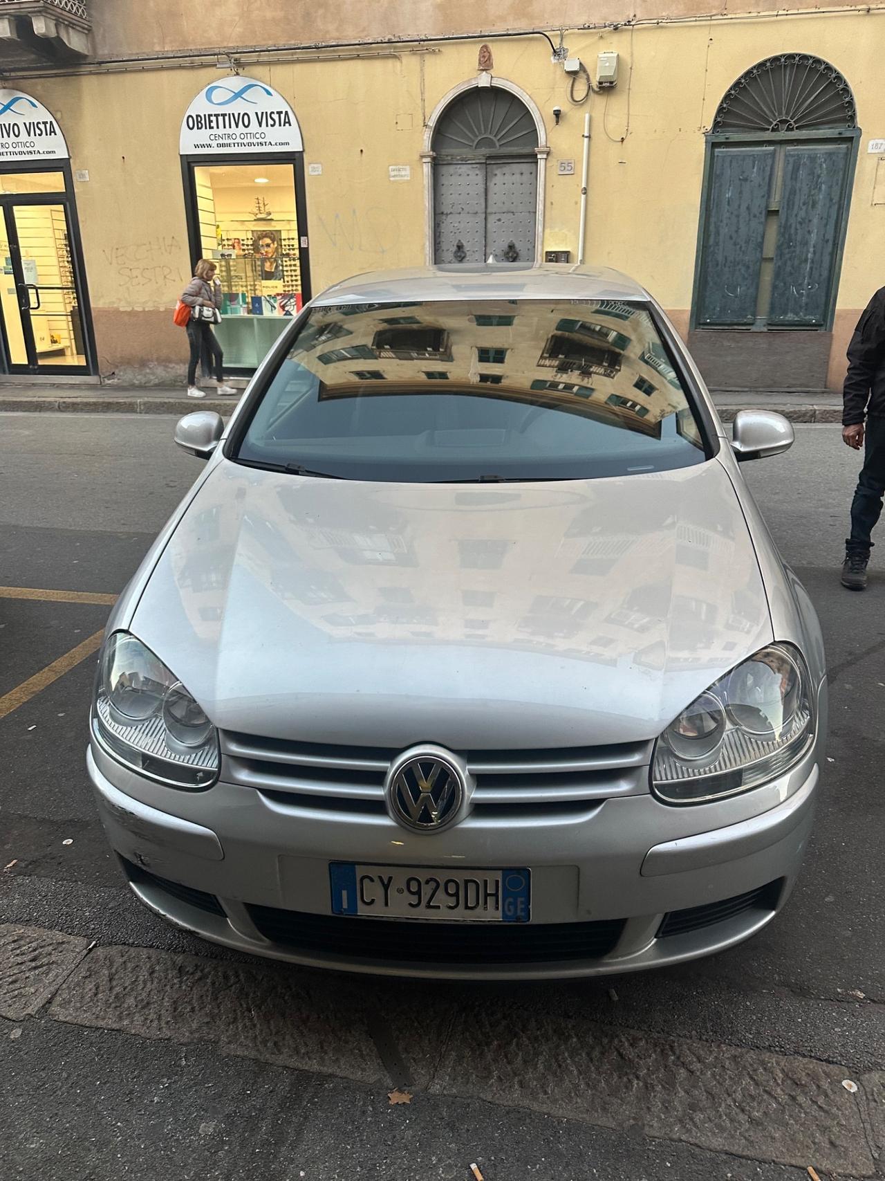 Volkswagen Golf 1.6 16V FSI 5p. Comfortline