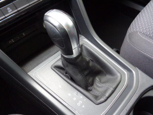 VOLKSWAGEN Touran 2.0TDI DSG PREZZO VALIDO FINO 30.04,GARANZIA,km VW