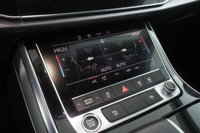 AUDI Q8 Q8 45 TDI quattro tiptronic