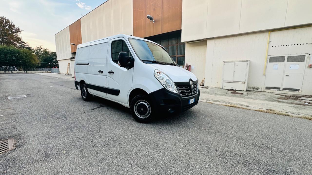 Renault master. Furgone. Euro6