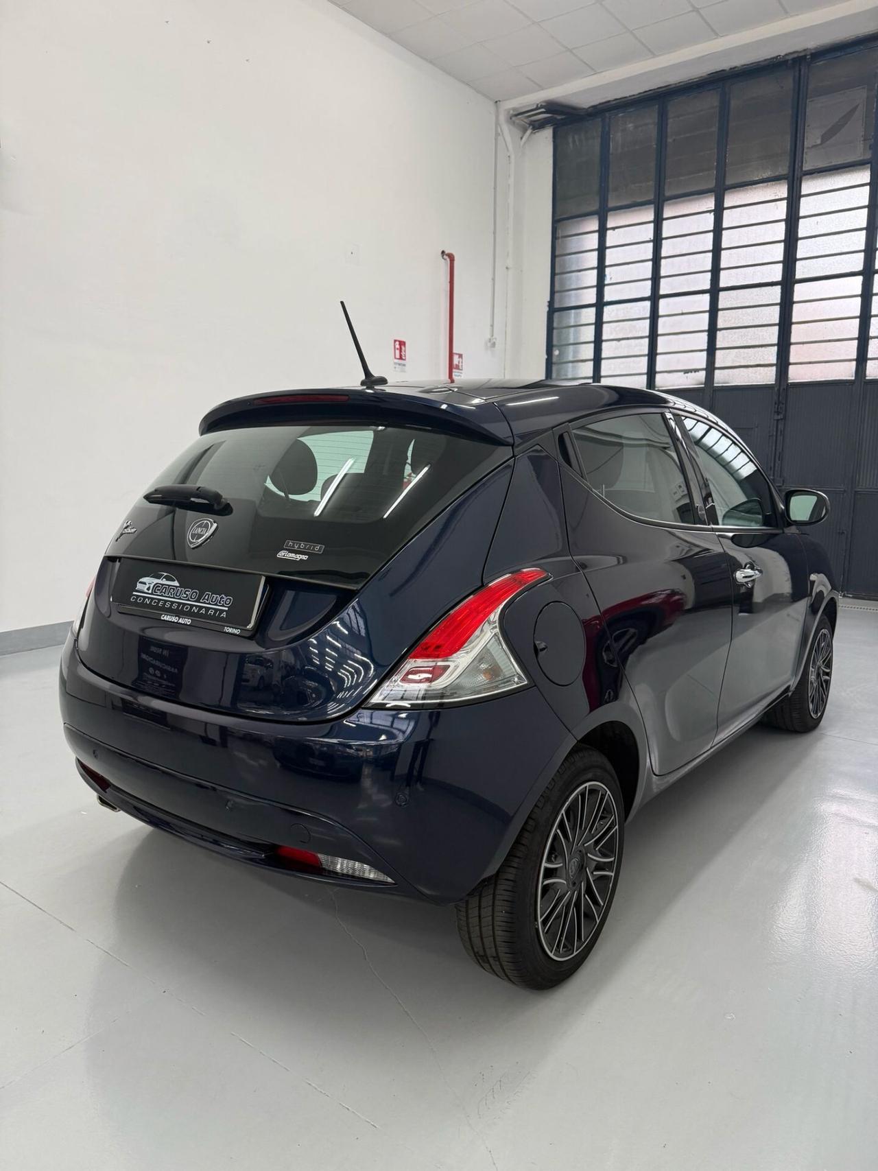 Lancia Ypsilon 1.0 FireFly 5 porte S&S Hybrid Ecochic Gold