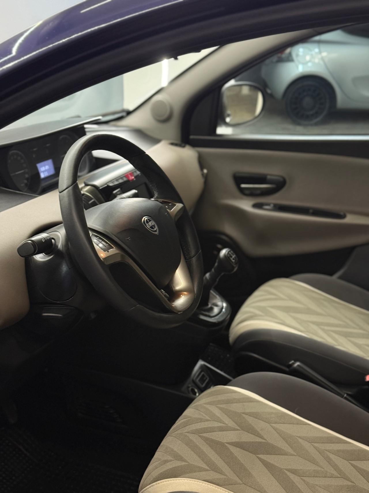 Lancia Ypsilon 1.3 MJT 16V 95 CV 5 porte S&S Opening Edition