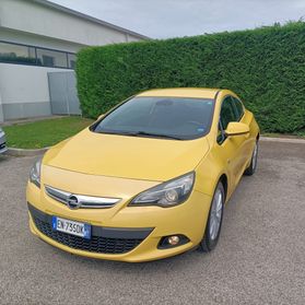 Opel Astra GTC 1.4.benzina anno 2012 km 150 mila