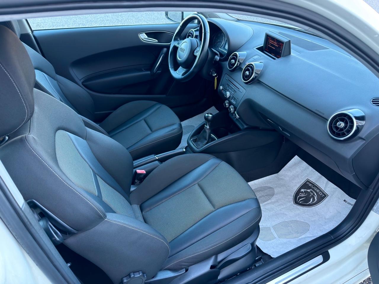 Audi A1 SPB 1.6 TDI 105 CV S-LINE