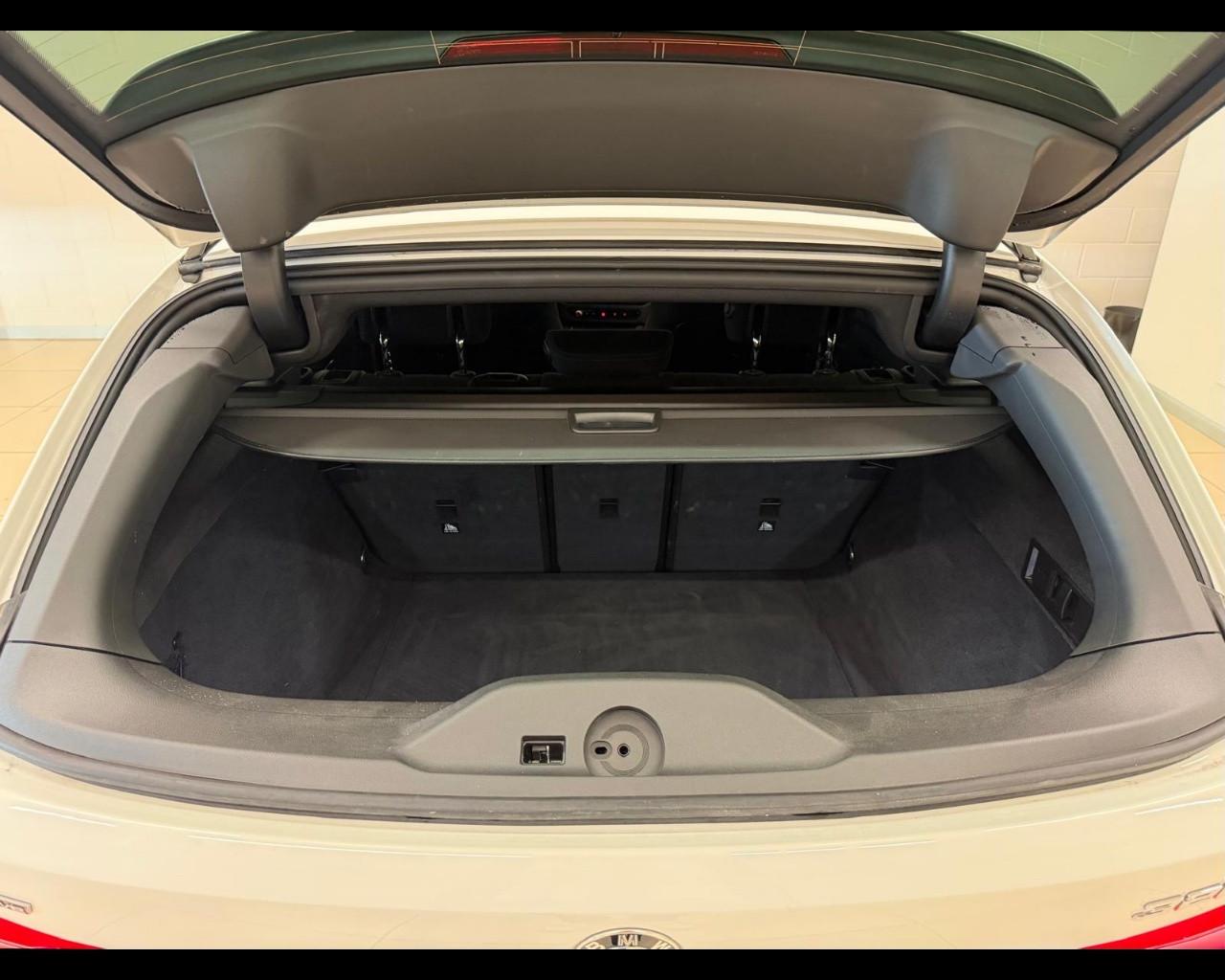 BMW Serie3(G20/21/80/81 - 320d 48V xDrive Touring Msport Pro