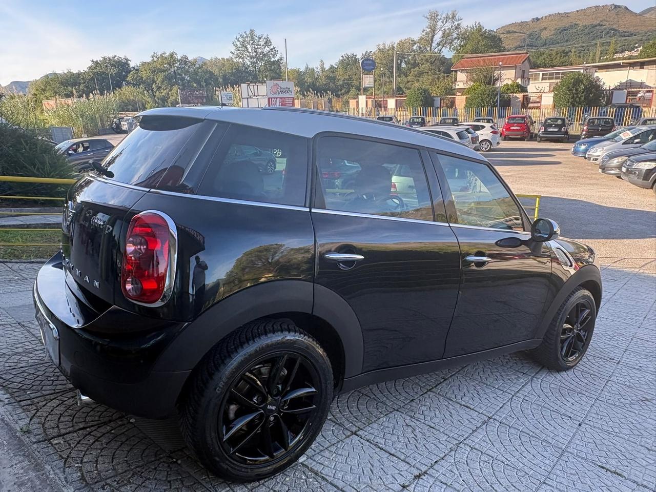 Mini Cauntryman cambio automatico garantita 12 mesi