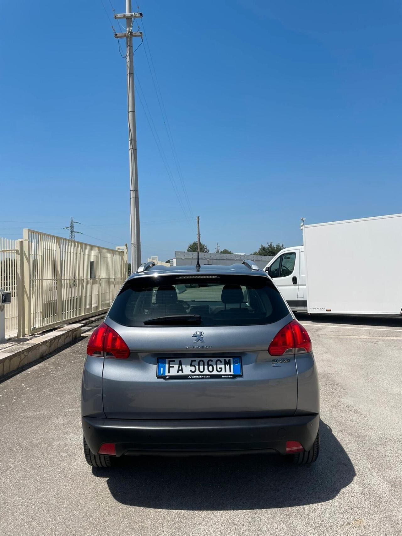 PEUGEOT 2008 BlueHDi 100 S&S Allure