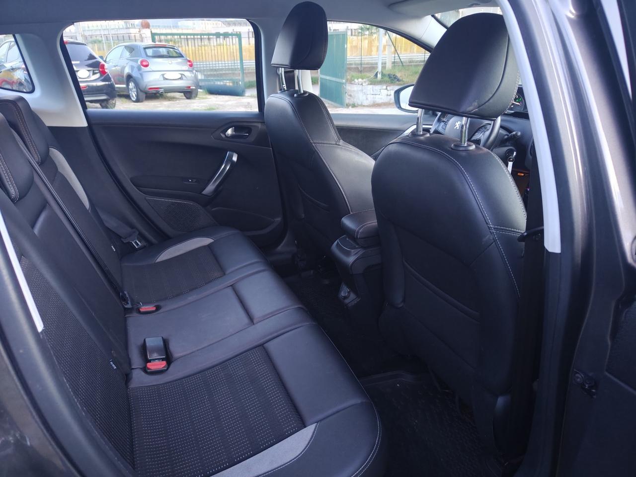 Peugeot 2008 1.6 e-HDi 92 CV Stop&Start Allure