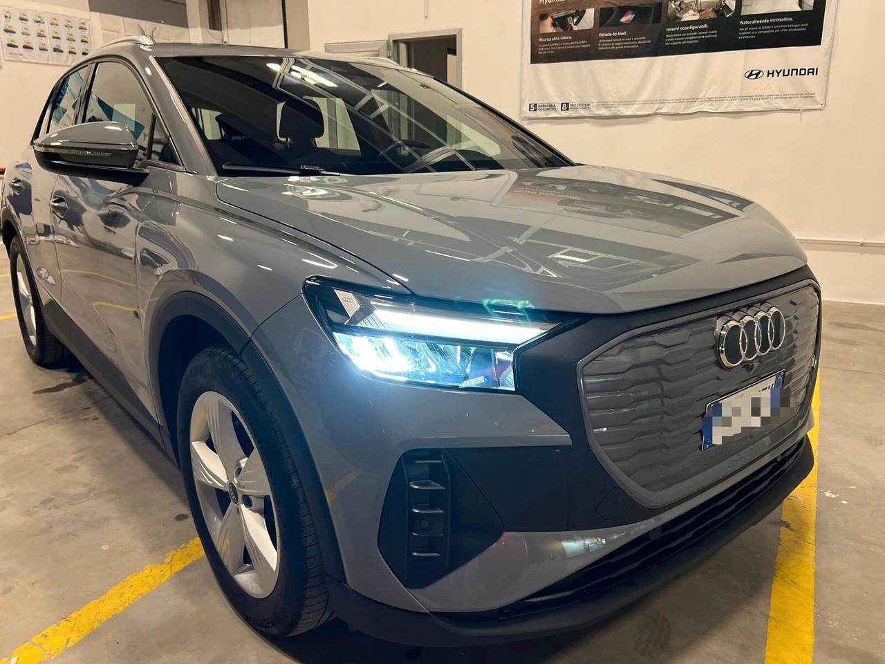 Audi Q4 45 e-tron quattro Business Advanced