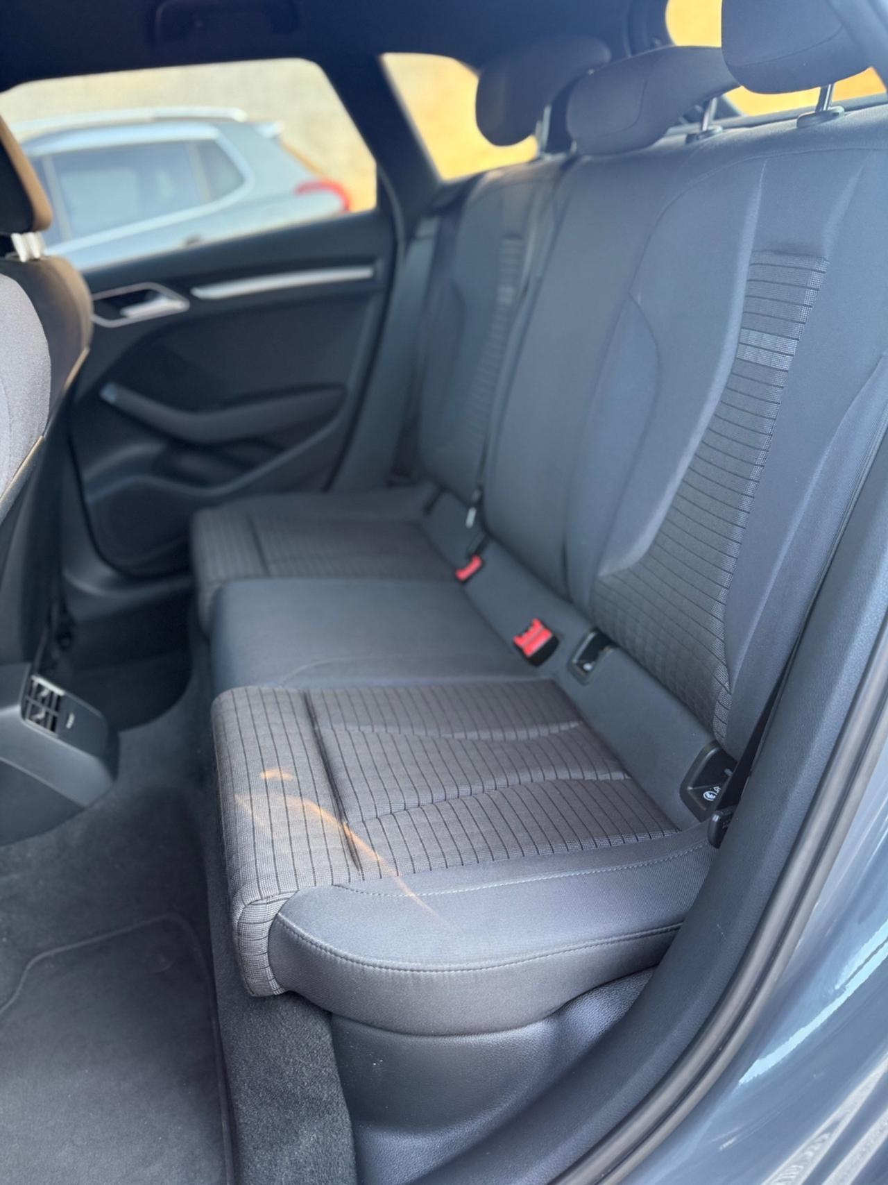 Audi A3 SPB TDI 110 kW S line edition