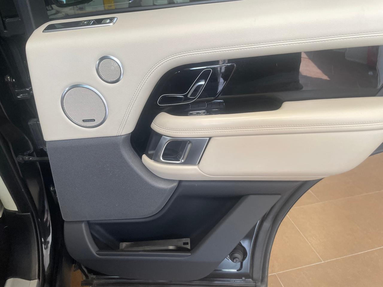 Land Rover Range 3.0 SDV6 SVAutobiography LWB