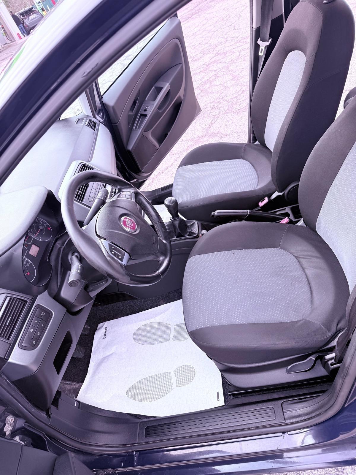 Fiat Grande Punto 1.3MJT 75 ok Neo patentati