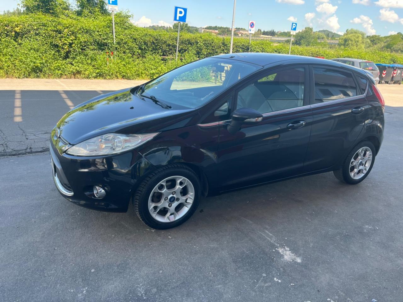 Ford Fiesta 1.4 5 porte Bz.- GPL Titanium