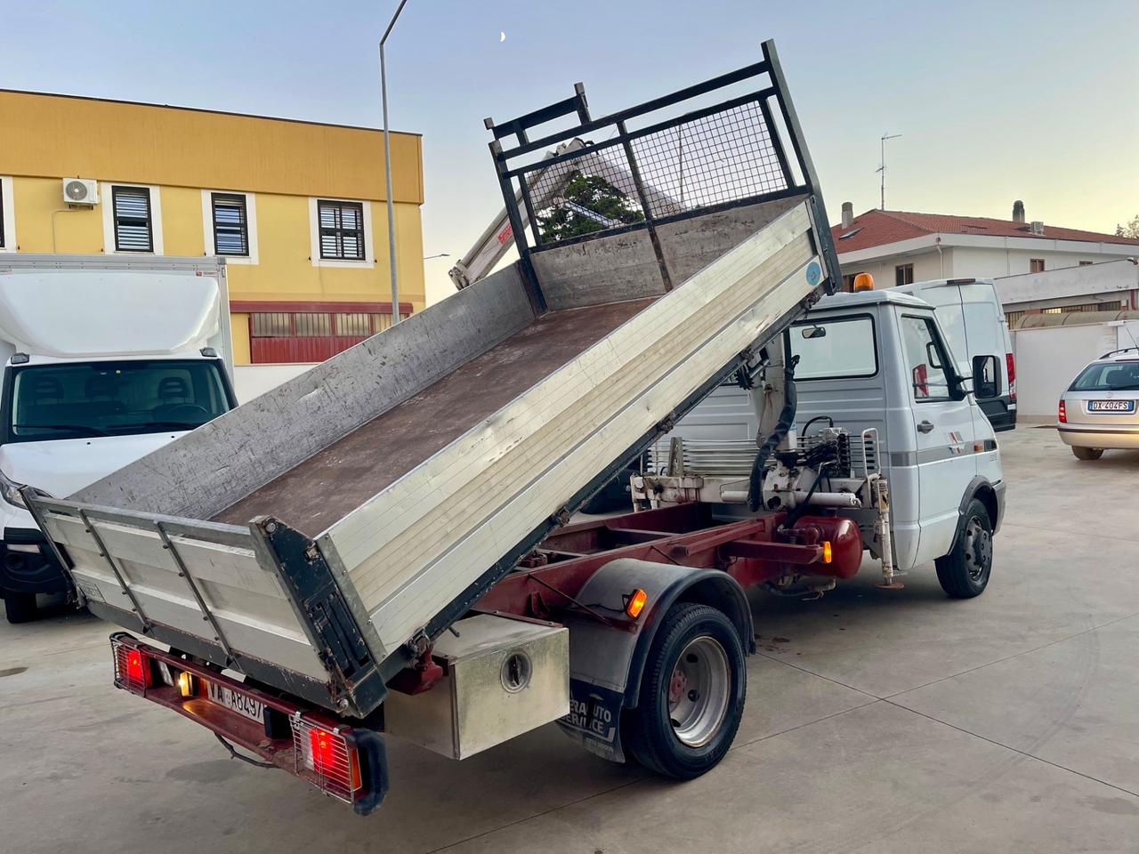 Iveco Daily 35.12 Cassone Ribaltabile e Grù Bonfiglioli