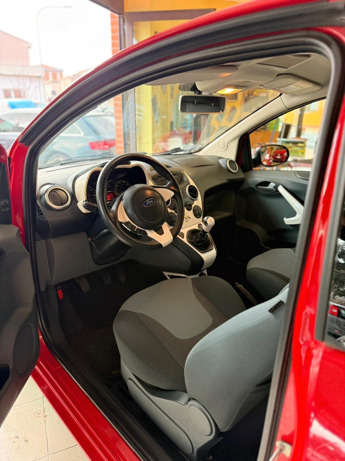 Ford Ka 1.2 8V 69 CV Black&White Edition