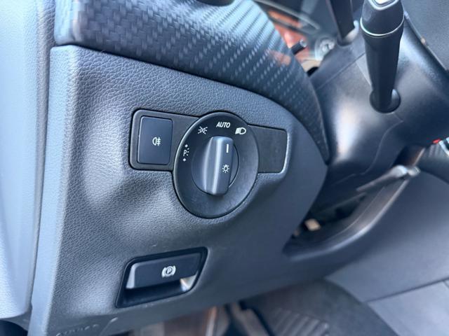 MERCEDES-BENZ GLA 180 PACK NIGHT+NAVI+FULL LED+R.CAM+PORT.ELETTRICO