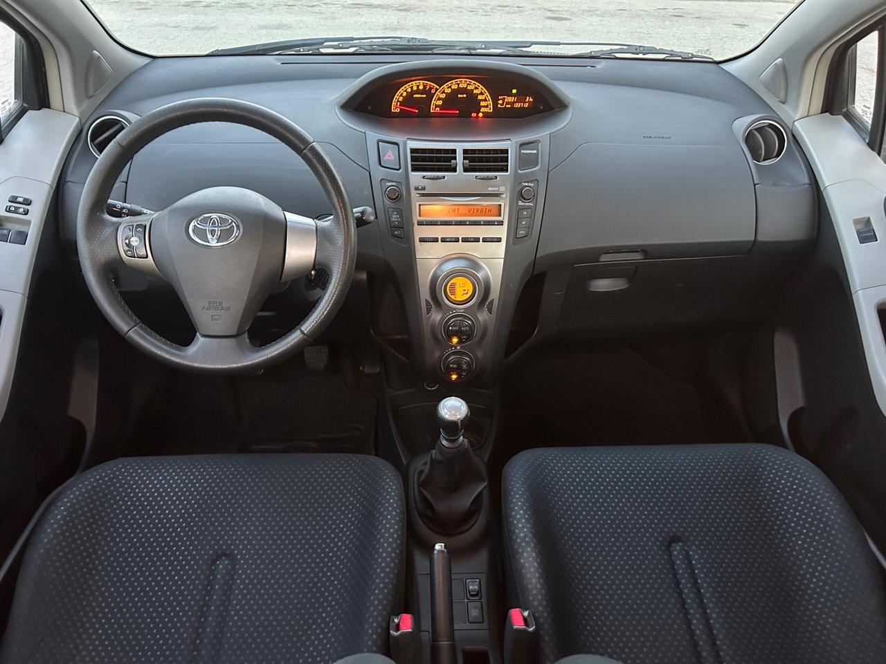 Toyota Yaris 1.3 benzina 2010