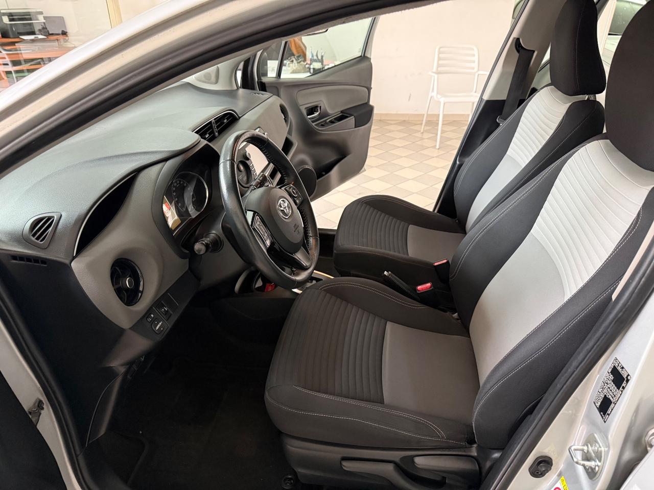 Toyota Yaris 1.5 Hybrid 5 porte Cool