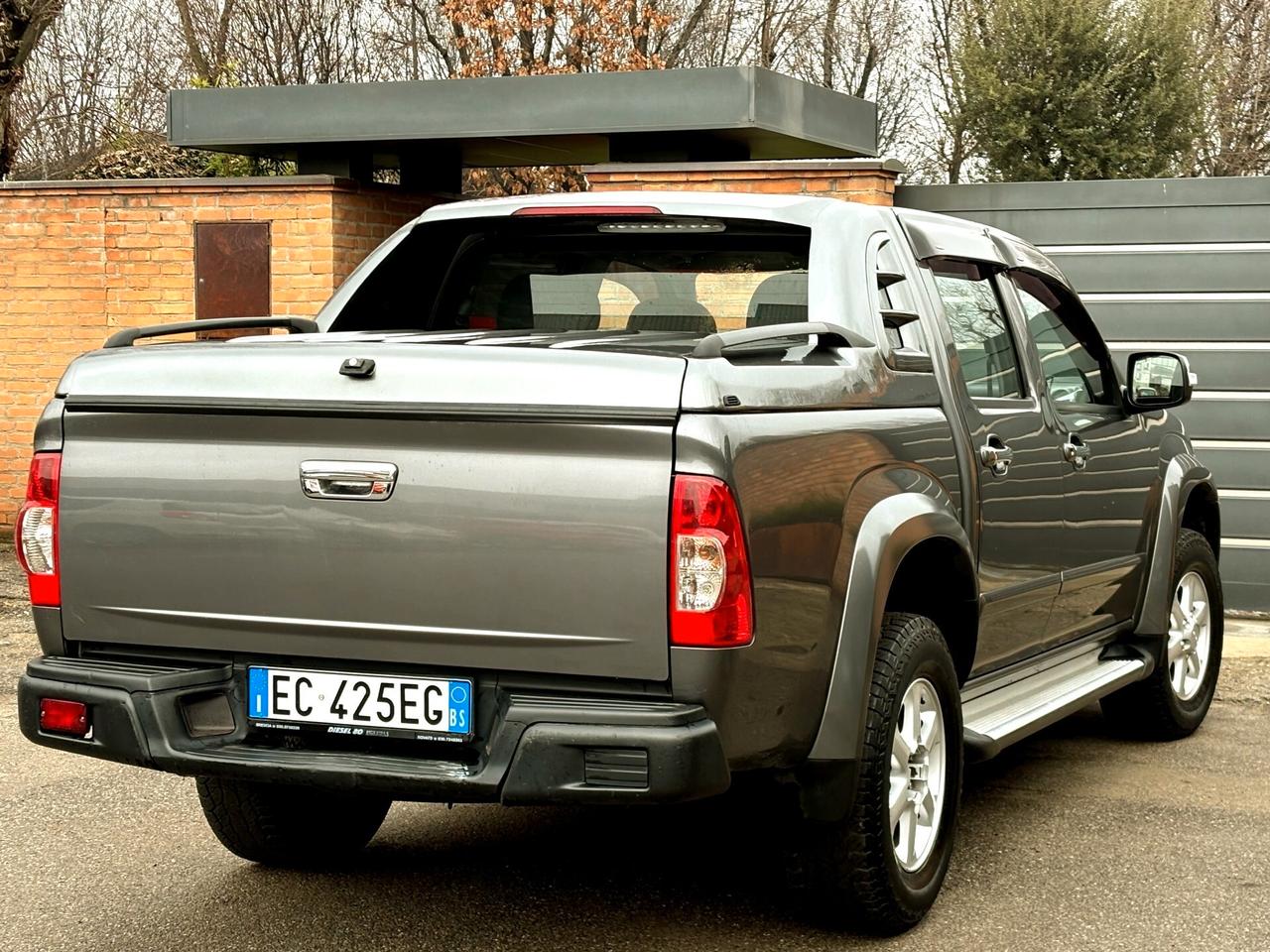 ISUZU D-MAX 3.0D 4x4 aut-D/Cabina-125000km -2010