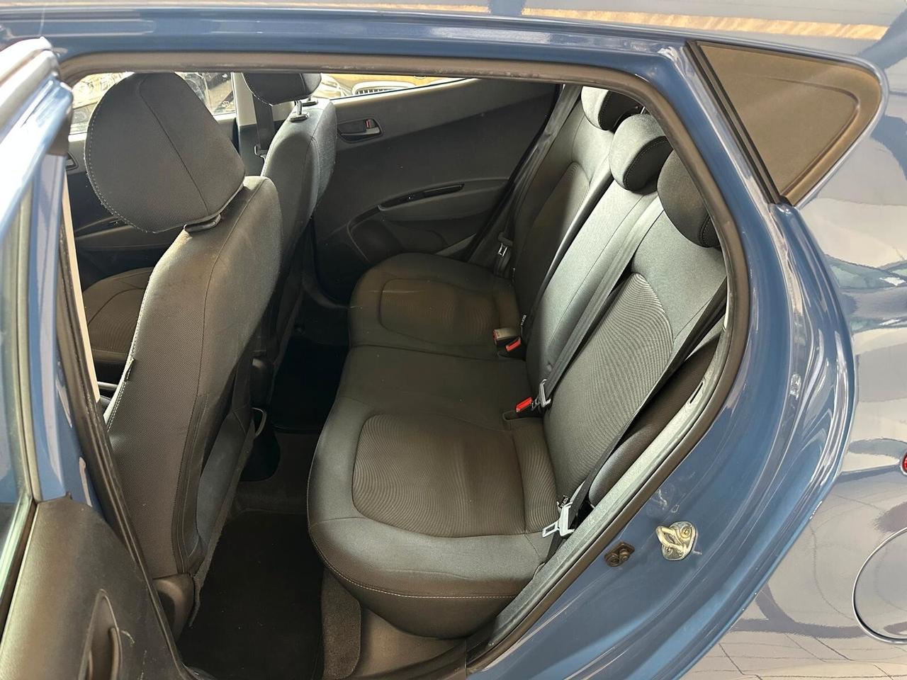 Hyundai i10 1.0 MPI Sound Edition A/T