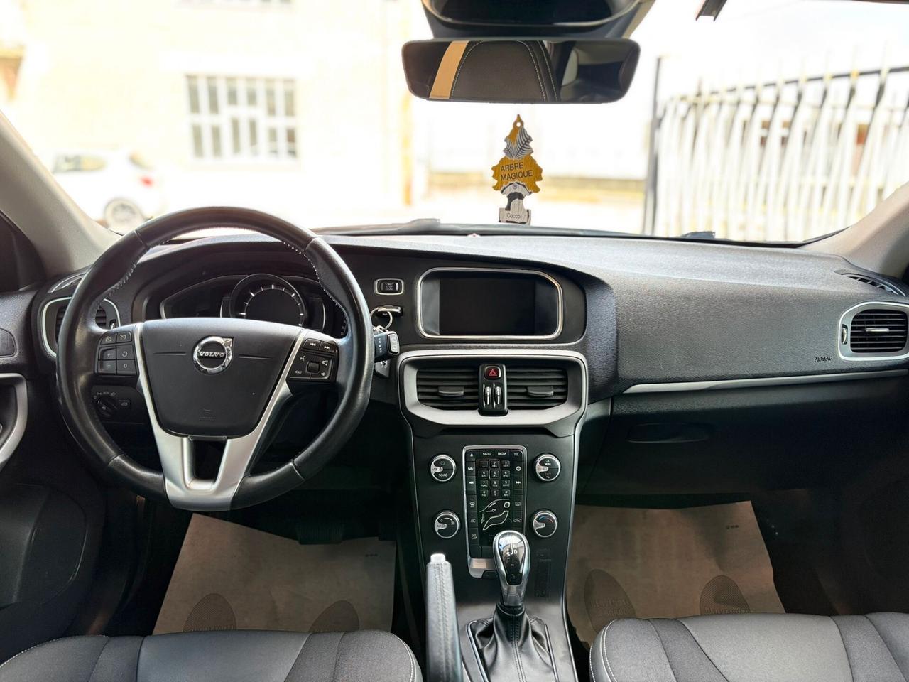 Volvo V40 D2 Geartronic Business Plus
