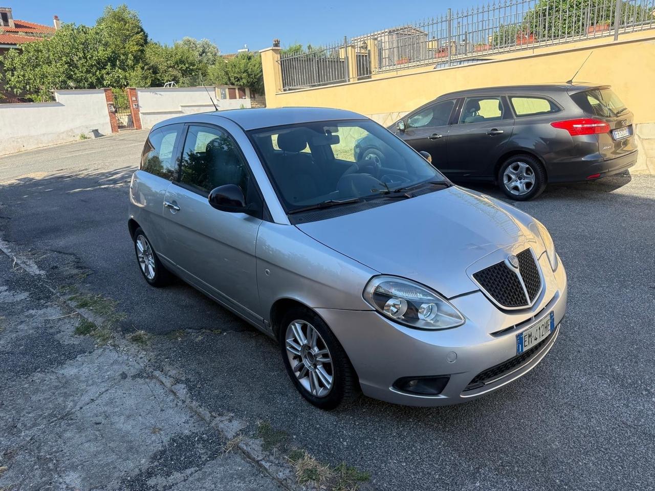 Lancia Ypsilon 1.2 69 CV 5 porte GPL Ecochic Silver