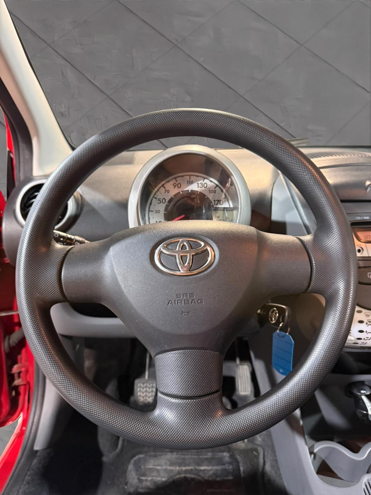 Toyota Aygo 1.0 12V VVT-i 5P Sol Connect RED