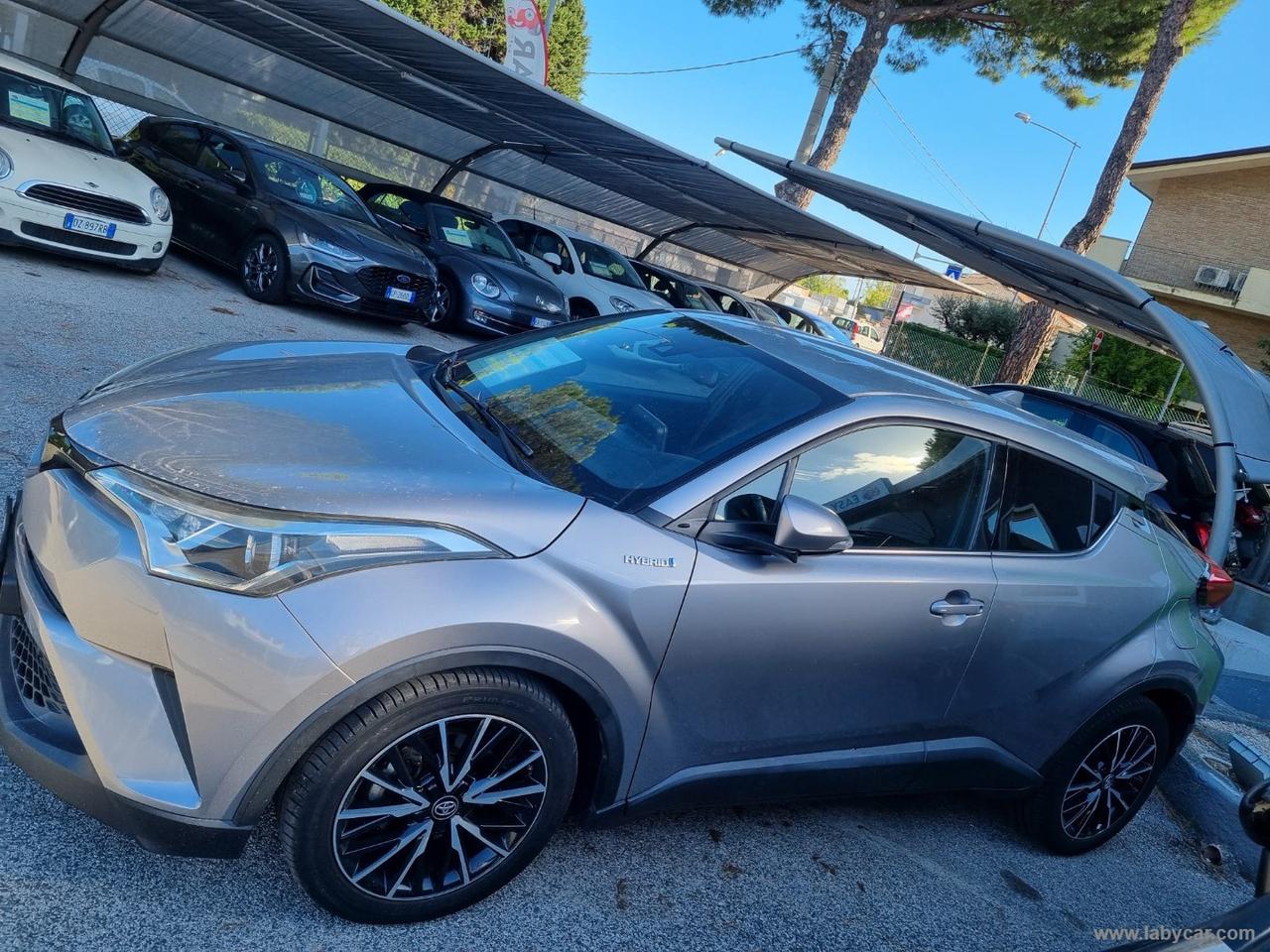 TOYOTA C-HR 1.8 Hybrid E-CVT Trend