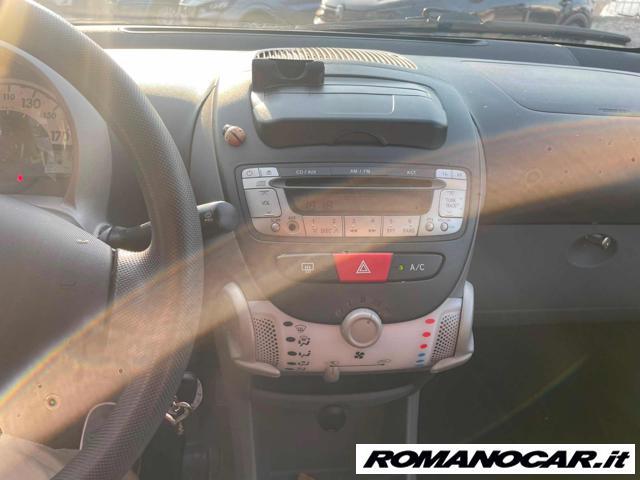 PEUGEOT 107 1.0 68CV 5p. Sweet Years 2Tronic