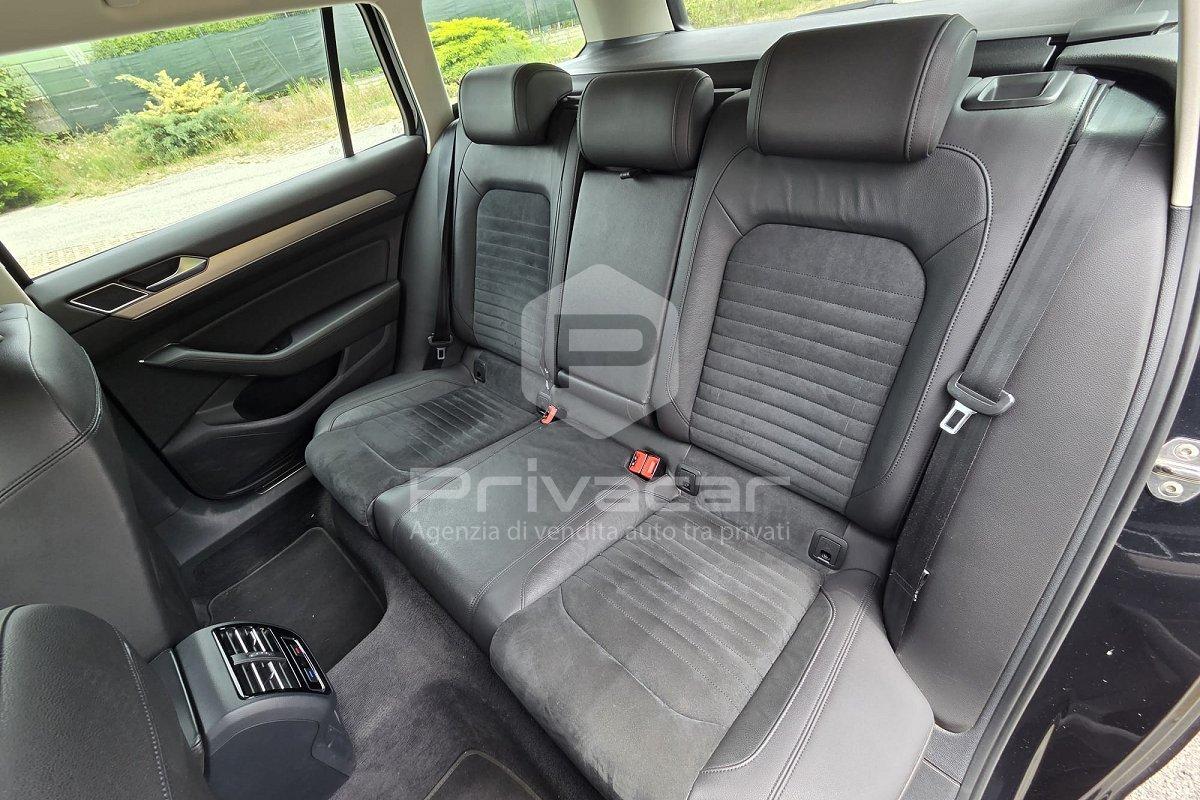 VOLKSWAGEN Passat Variant Business 2.0 TDI DSG Highline BlueMot. Tech.