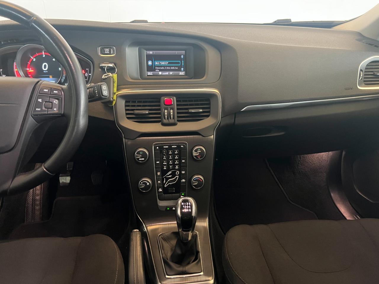 Volvo V40 solo 84.337 km unico proprietario ok neopatentati