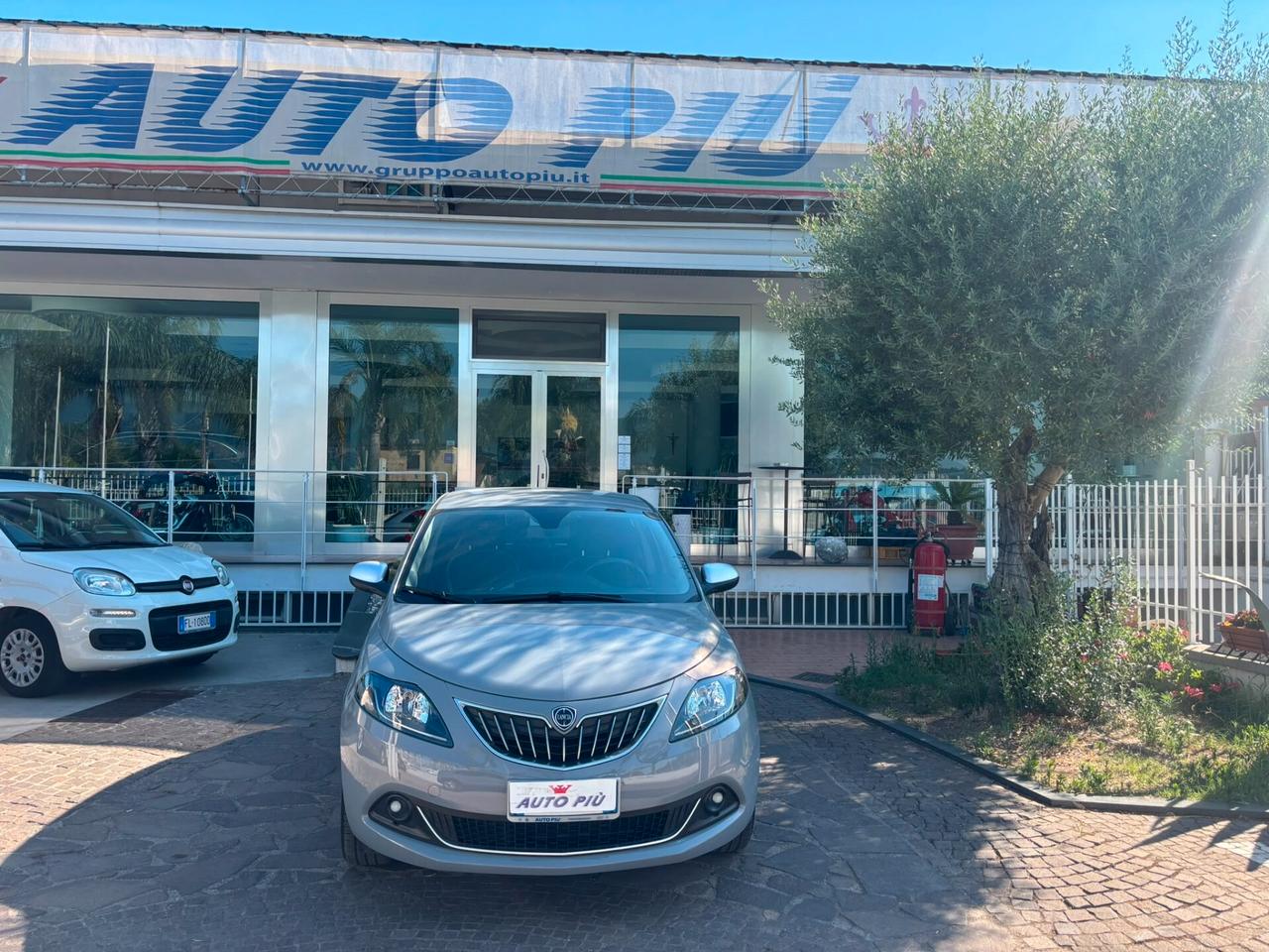 Lancia Ypsilon 1.0 FireFly 5 porte S&S Hybrid Ecochic A. Ferretti