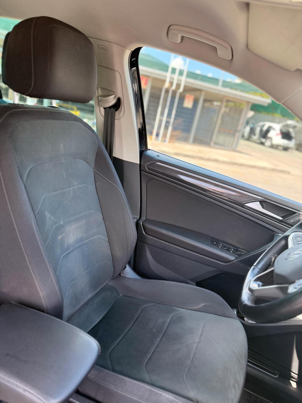 Volkswagen Tiguan 2.0 TDI 150 CV SCR DSG 4MOTION R-Line TRAINO