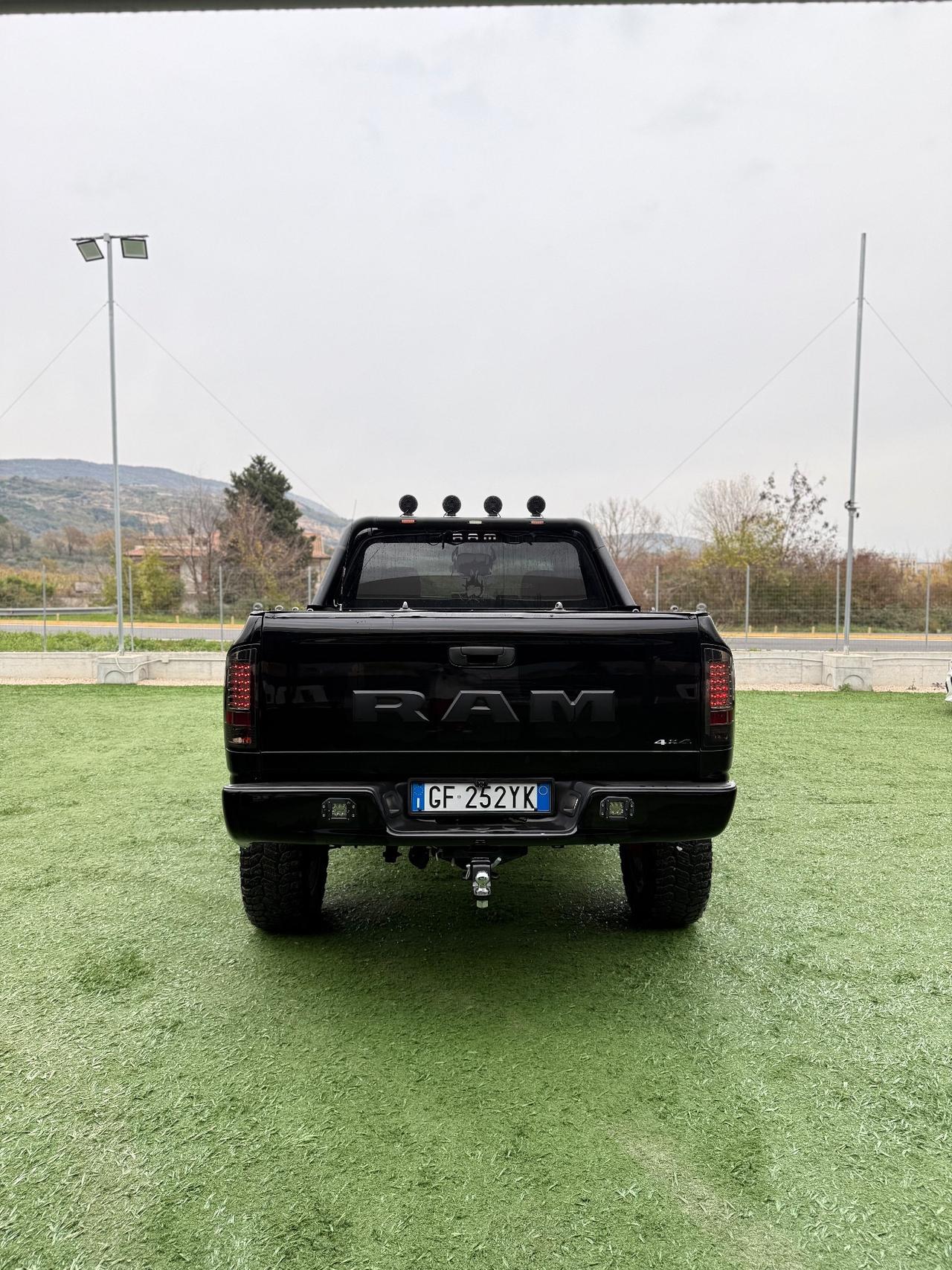 Dodge RAM 1500 4x4 4.7 MAGNUM AUTOCARRO