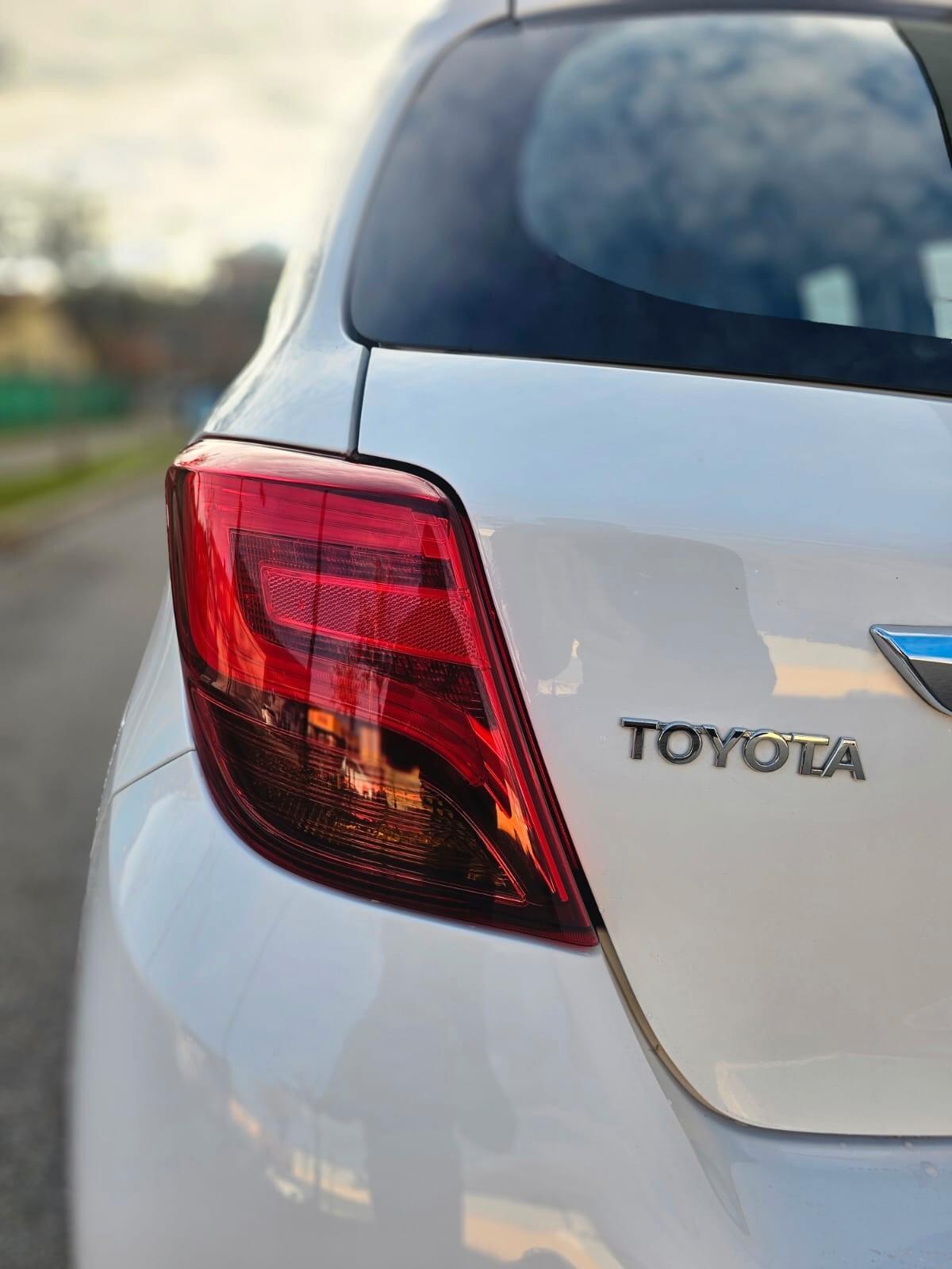 Toyota Yaris 1.0 benzina