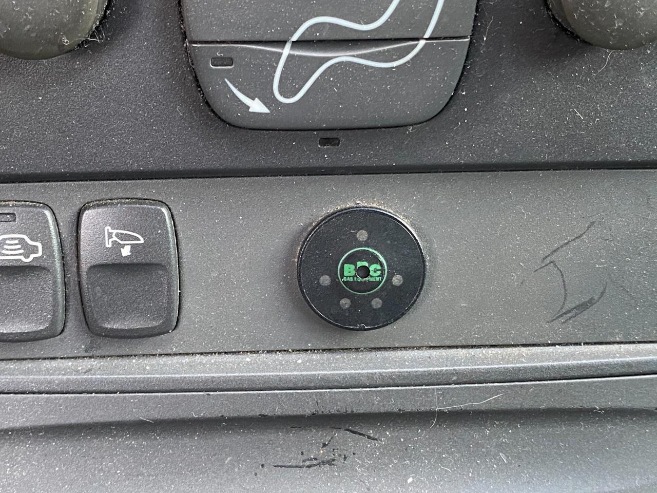 Volvo V70/XC70 V70 2.0i turbo 20V cat Benzina/Metano