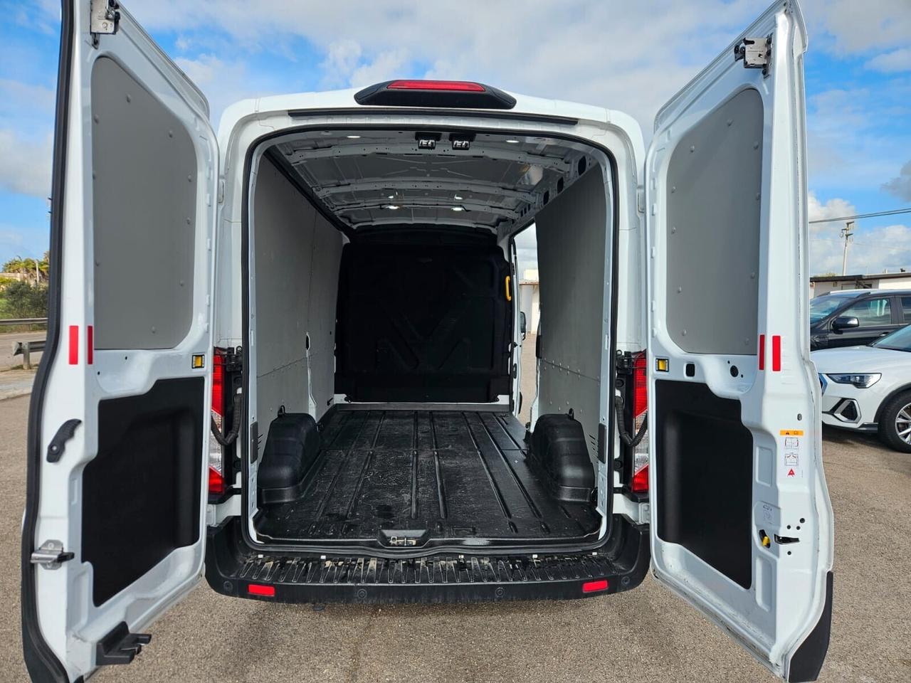 Ford Transit 290 2.0TDCi L2H2