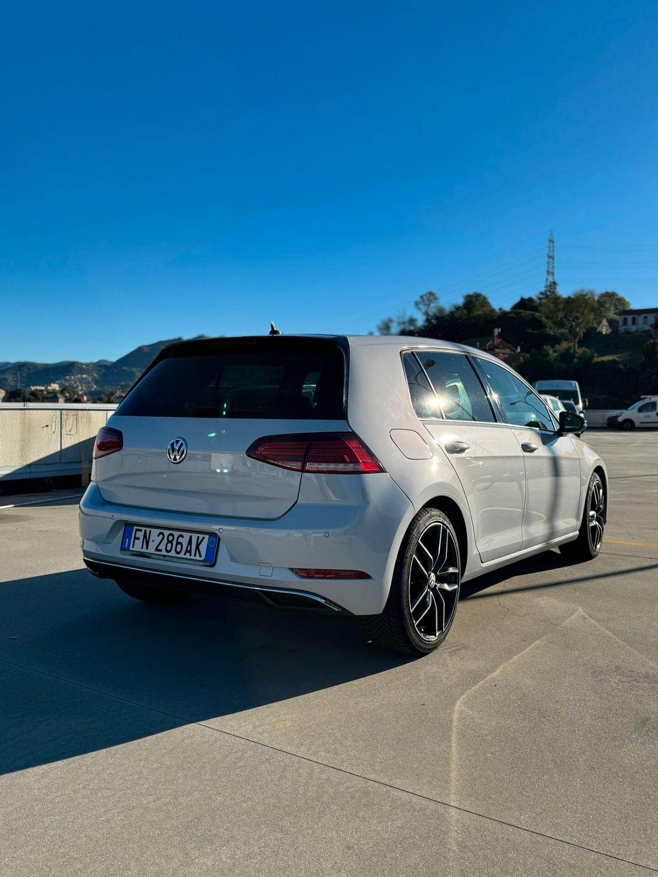 Volkswagen Golf 2.0 TDI 5p. Executive BlueMotion Technology