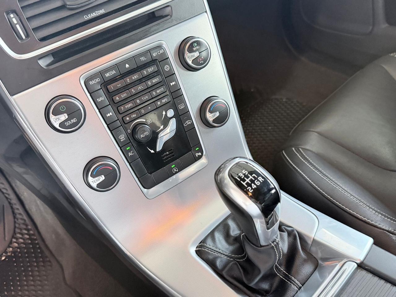 Volvo S60 D2 Geartronic Summum