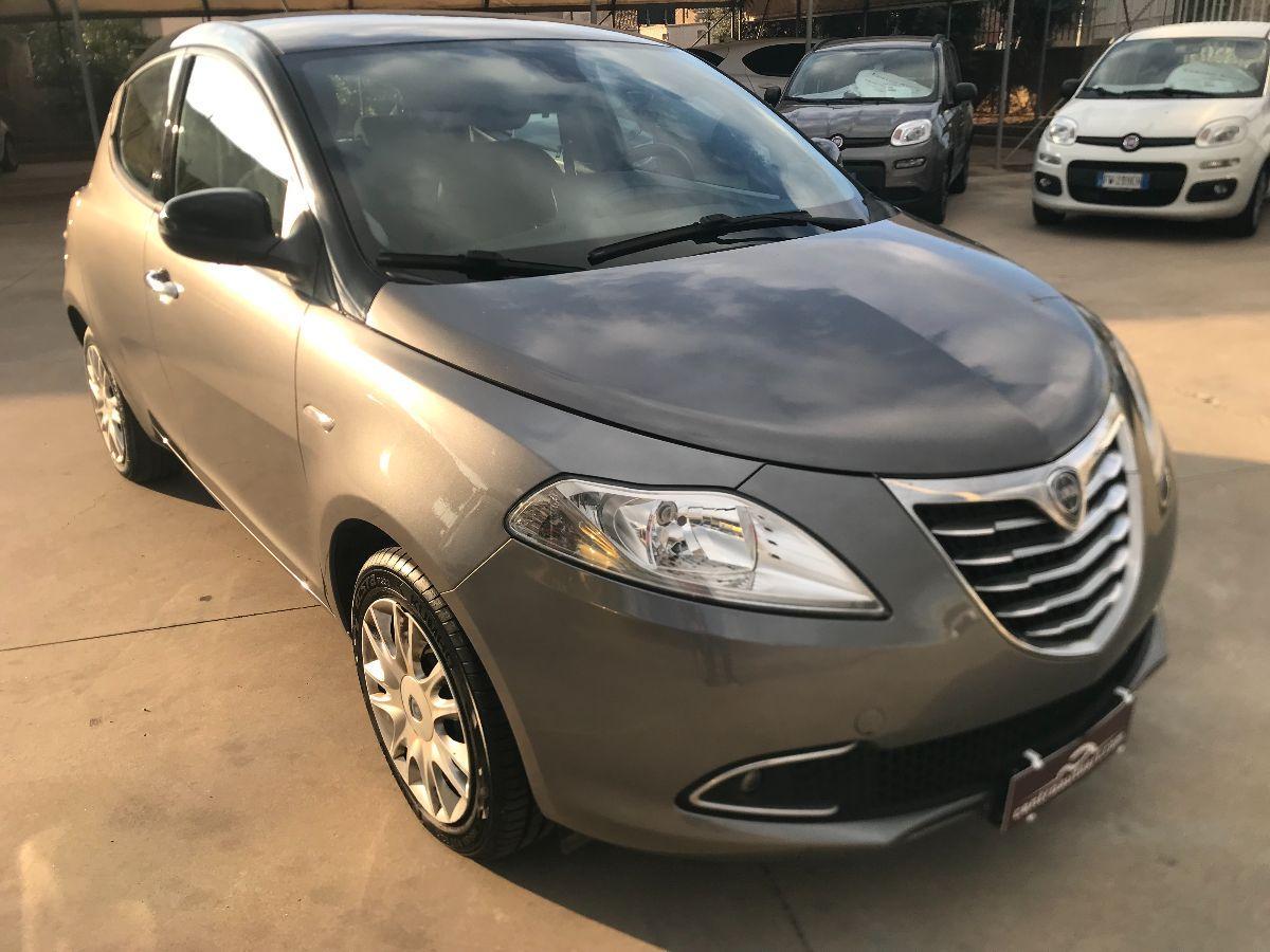 LANCIA Ypsilon 1.2 69 CV 5 porte S&S Gold