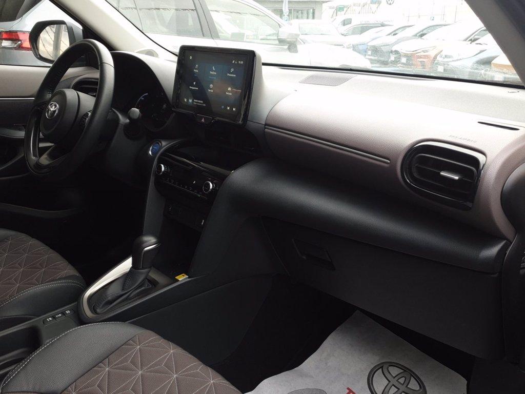 TOYOTA Yaris cross 1.5h lounge fwd 116cv e-cvt del 2023