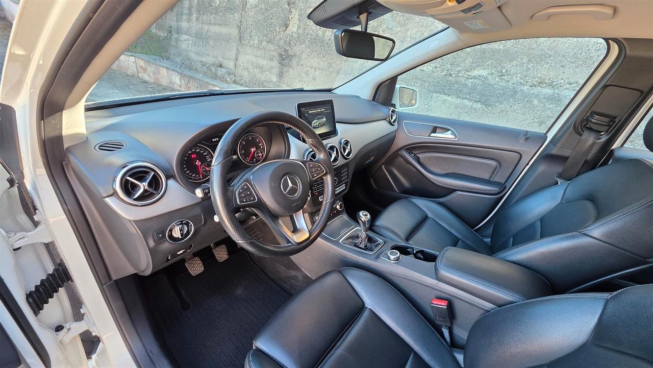 Mercedes-benz B 180 d Premium